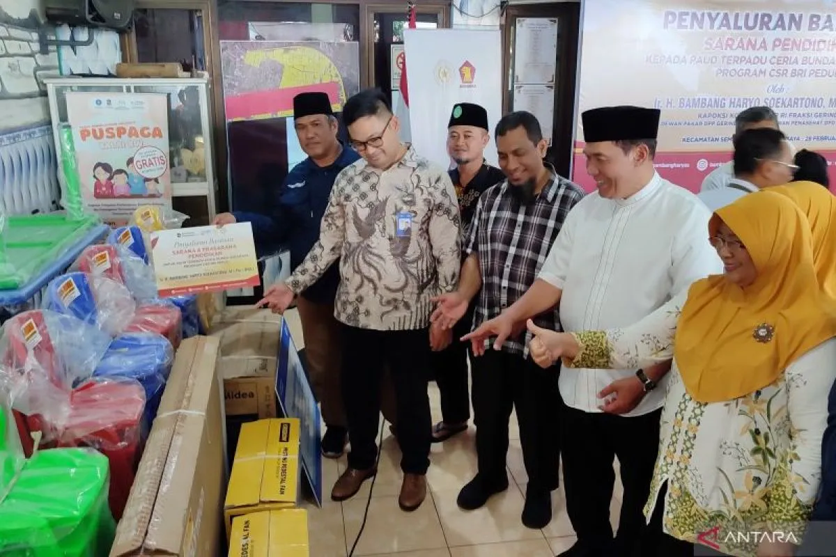 DPR dan BRI Salurkan Bantuan Sarpras untuk PAUD di Surabaya