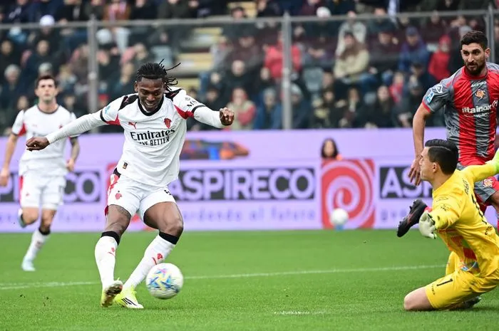 AC Milan Akhiri Tren Buruk dengan Kemenangan Dramatis atas Cremonese