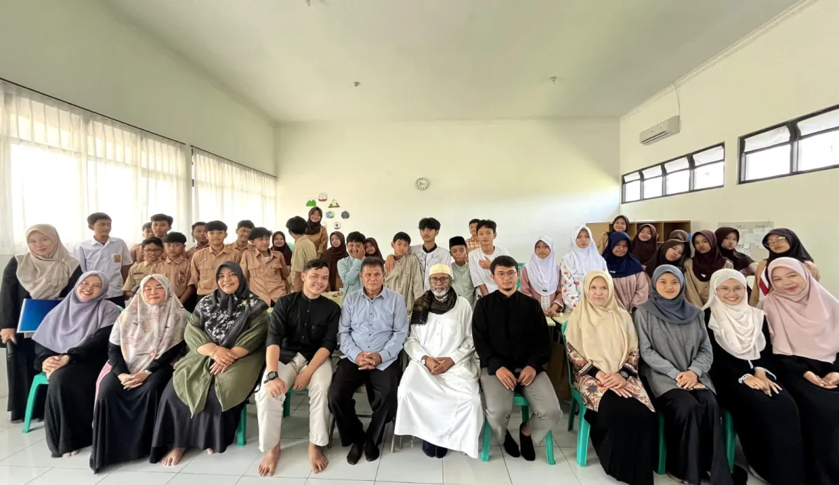 SMP Aisyiyah Sukabumi Adakan Kajian Bahasa Arab dengan Pembicara dari Afrika Tenggara