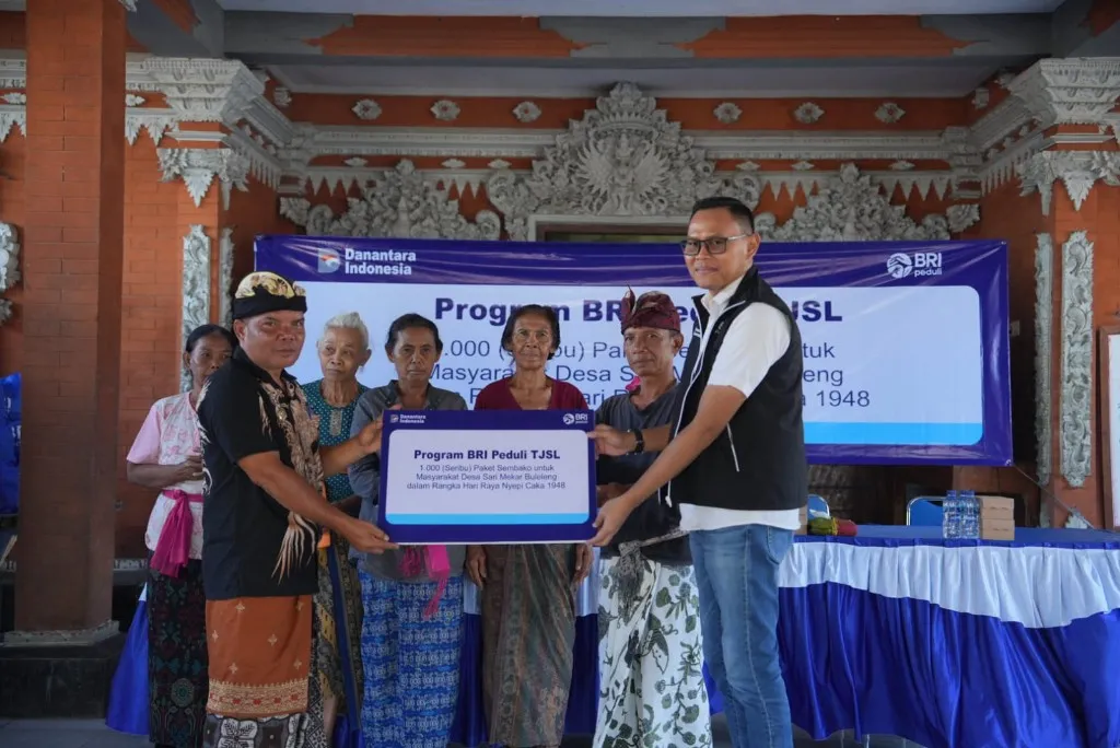 BRI Salurkan 1.000 Paket Sembako untuk Sambut Hari Raya Nyepi di Buleleng