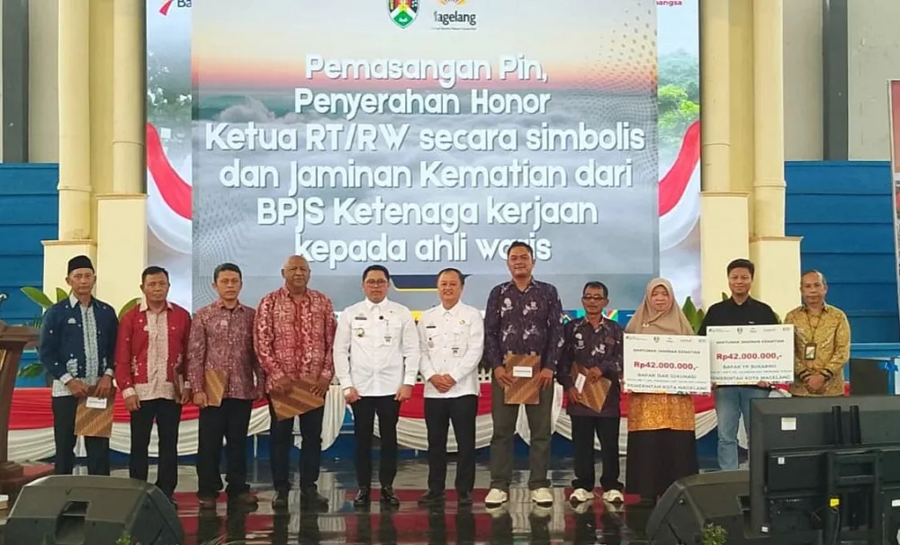 Wali Kota Magelang Serahkan Santunan Kematian Rp 84 Juta kepada Warga