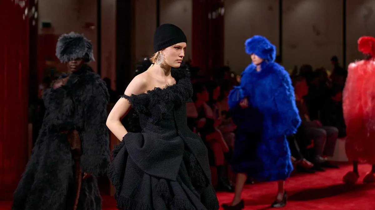 Koleksi Bottega Veneta: Memadukan Brutalisme dan Sensualitas di Milan Fashion Week 2026
