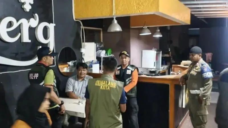 Satpol PP Padang Awasi Tempat Hiburan Malam Selama Ramadan