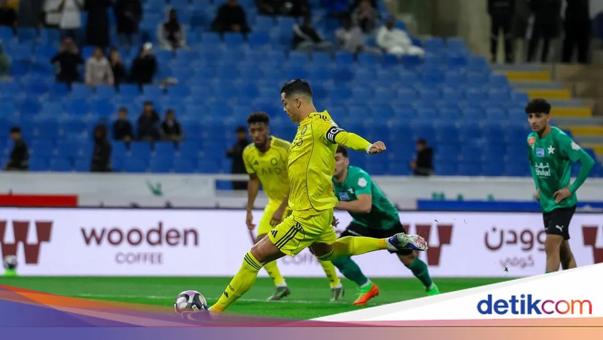 Al Alami Kalahkan Al Nassr 3-1 Meski Ronaldo Gagal Penalti