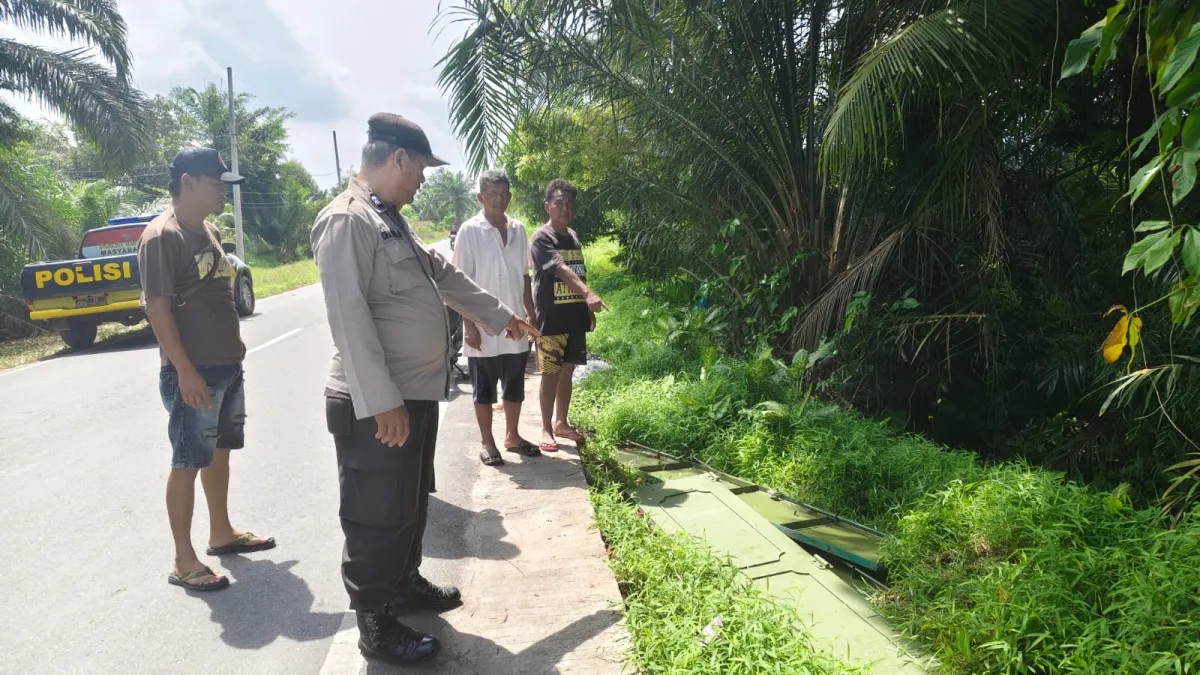 Warga Lapor Temuan Pintu Besi Diduga Curian ke Polsek Perdagangan
