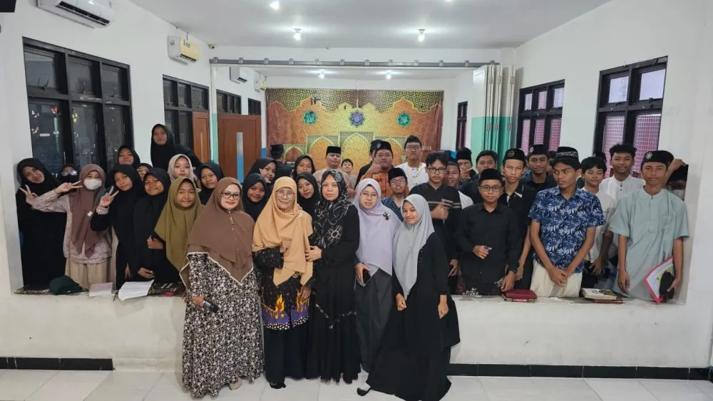 Siswa Spemjitu Perkuat Pengetahuan Perawatan Jenazah di Darul Arqam