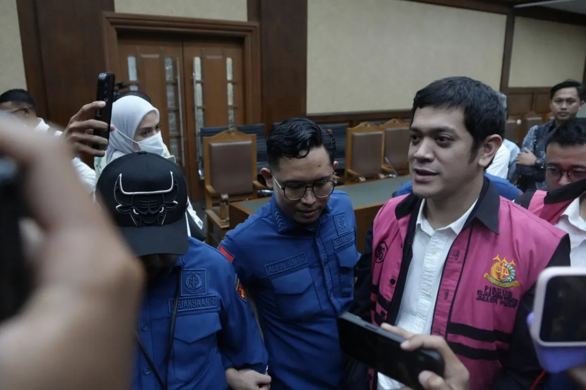 Kerry Chalid dan Terdakwa Lainnya Dijatuhi Hukuman Penjara akibat Korupsi Pertamina