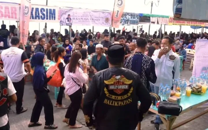 Komunitas Motor Balikpapan Berbagi 1.000 Porsi Coto di Bulan Ramadan