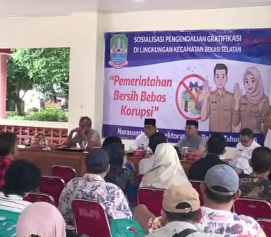 Camat Bekasi Selatan Dorong Aparatur dan RW Jaga Integritas Pelayanan Publik