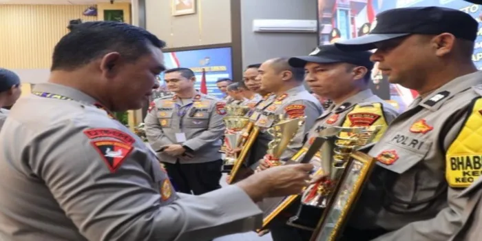 Aiptu Muhammad Ikhsan Terima Penghargaan atas Inisiatif Ambulans Gratis di Labuhanbatu