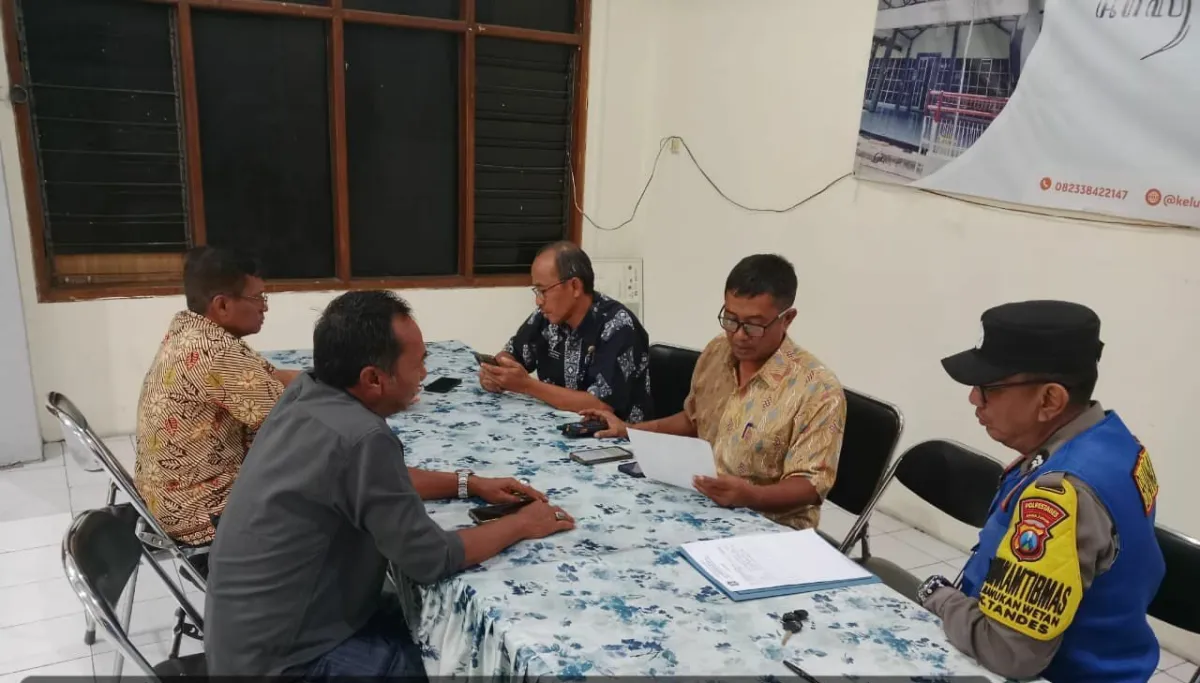 Ketua LPMK Manukan Wetan Disanksi Usai Permintaan THR ke Warga