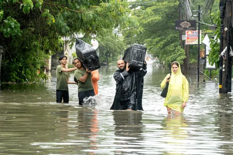 Banjir Melanda Bali, Puluhan Wisatawan Asing Dievakuasi