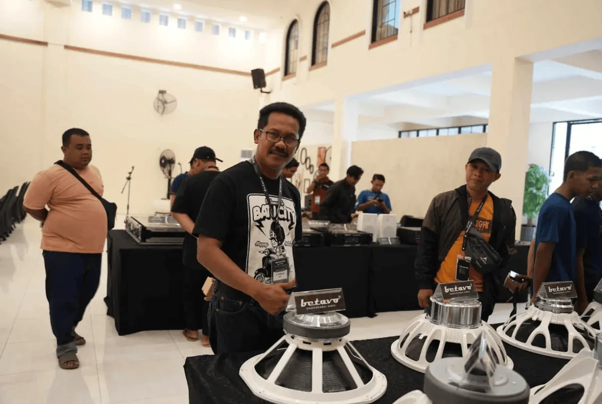 Ruang Karaoke Keluarga Jadi Tren Hiburan Baru di Pekanbaru