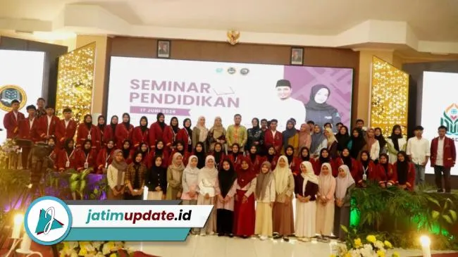 Wakil Ketua DPRD Pamekasan Ajak Mahasiswa UIN Madura Kembangkan Nalar Kritis di Era Revolusi Industri 5.0