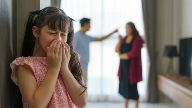 Ciri-Ciri Kepribadian Anak yang Dibesarkan oleh Orang Tua dengan Suasana Hati Tidak Stabil