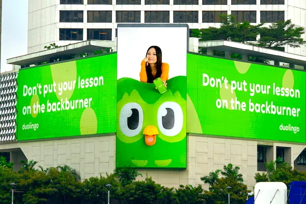 Duolingo dan NIKI Kolaborasi untuk Dorong Pembelajaran Bahasa Lewat Musik