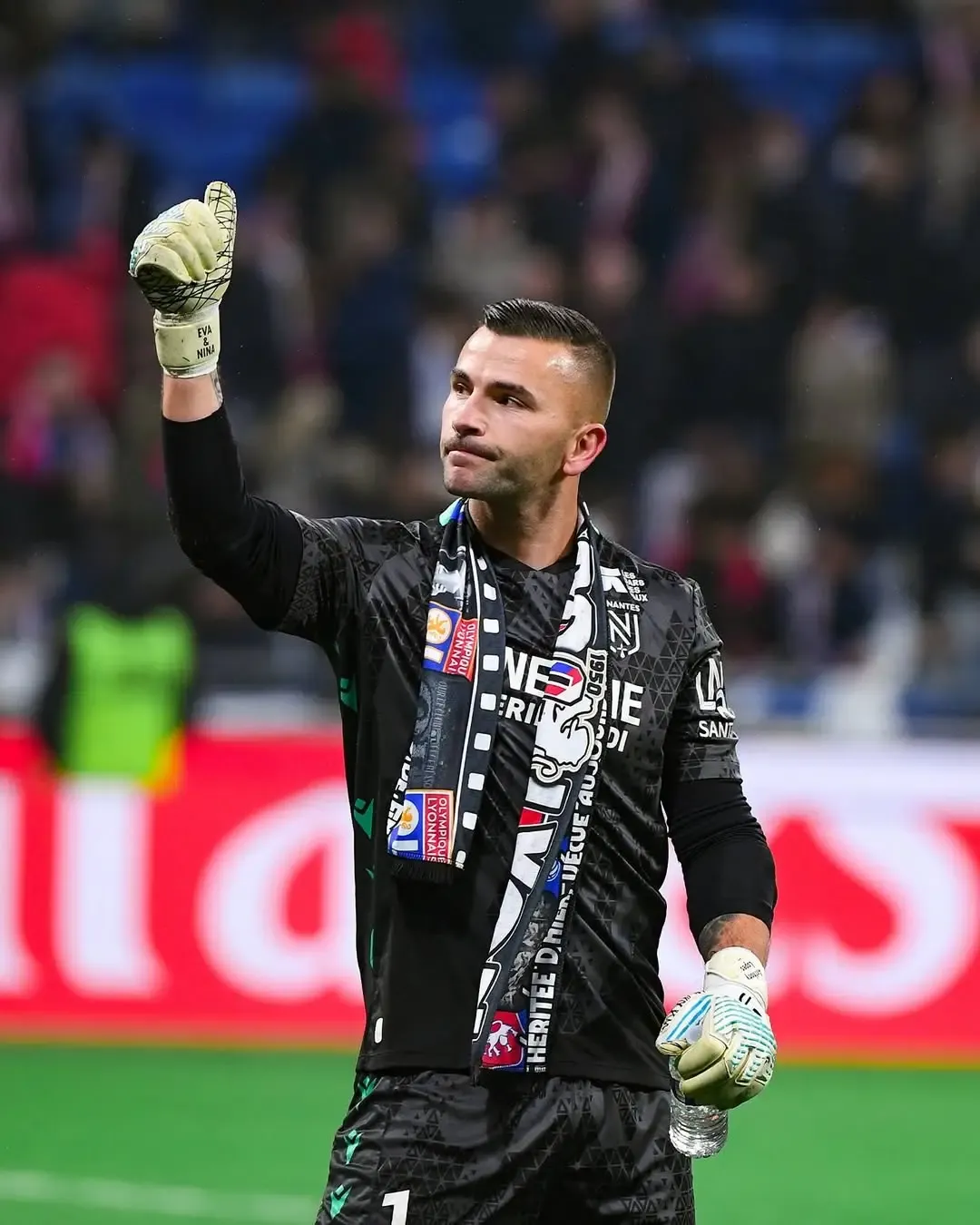 Kiper FC Nantes Tunjukkan Solidaritas dengan Buka Puasa di Tengah Laga