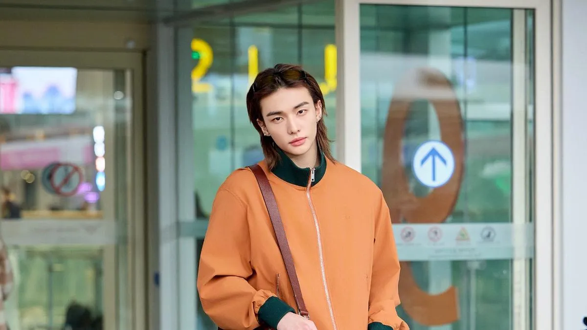 Hyunjin Stray Kids Tampilkan Gaya Earth Tone Menawan Menuju Paris Fashion Week