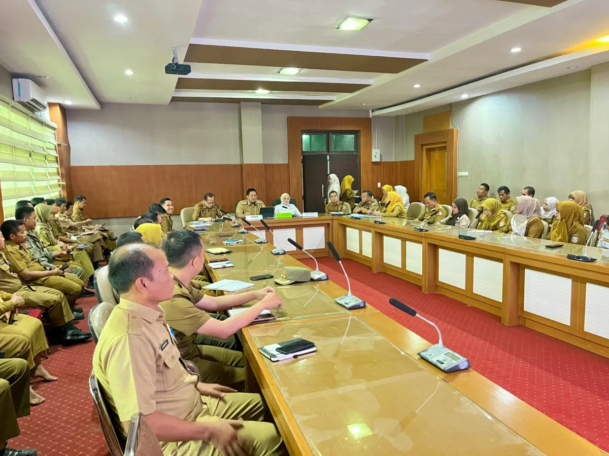 Pemkab Banyuasin Instruksikan Pembersihan Sampah Pelepah Sawit untuk Perbaiki Estetika Kota