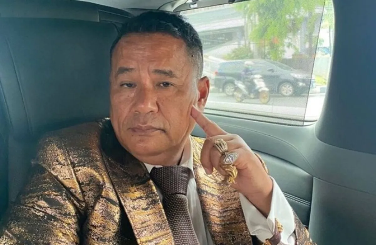 Pengacara Terkenal yang Menjadi Sorotan Publik