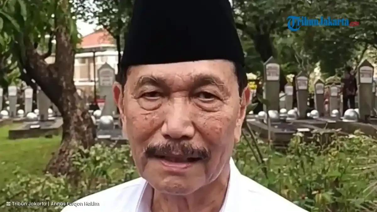 Luhut Kenang Keteladanan Try Sutrisno di Gunung Halimun