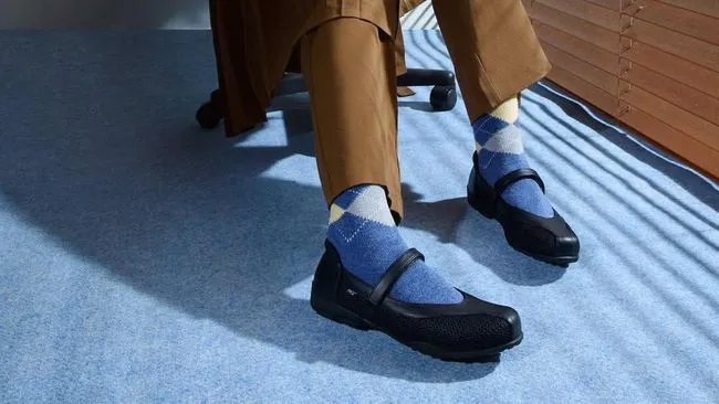 Pilihan Sepatu Mary Jane Stylish untuk Penampilan Kantor