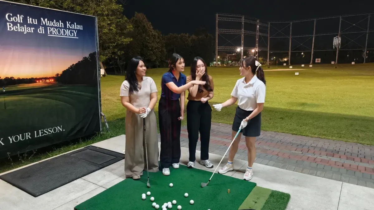 UK Petra Gelar Pelatihan Golf untuk Bangun Jaringan Bisnis Mahasiswa