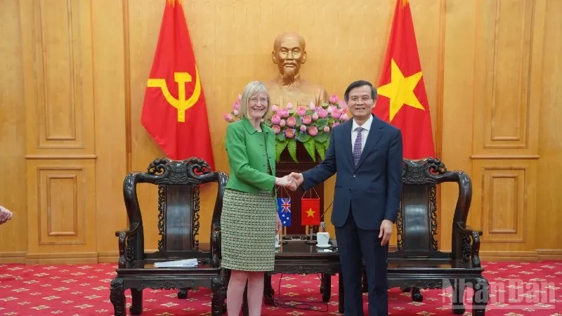 Kolaborasi Pendidikan Vietnam-Australia untuk Pengembangan Sumber Daya Manusia