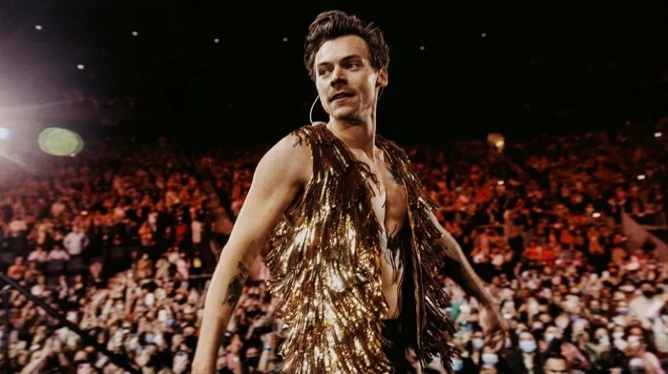 Harry Styles Rilis Film Konser 'One Night in Manchester' di Netflix pada 9 Maret