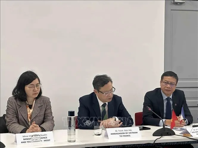 Vietnam dan Prancis Perkuat Kerja Sama di Bidang Sains dan Energi