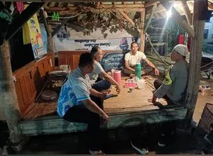 Polsek Cipeundeuy Tingkatkan Keamanan Melalui Pengecekan Poskamling