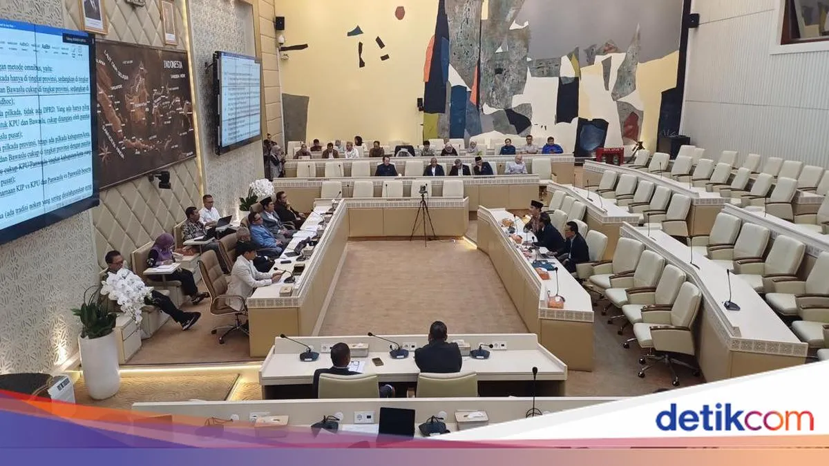 DPR Komisi II Ajak Jimly dan Refly Harun Diskusikan Isu Pemilu