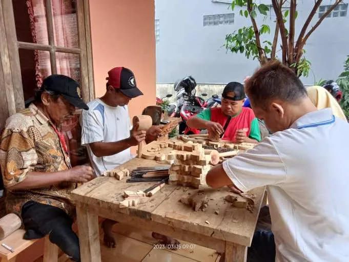 Bina Akses Jepara: Membangun Kemandirian Difabel Melalui Seni Ukir