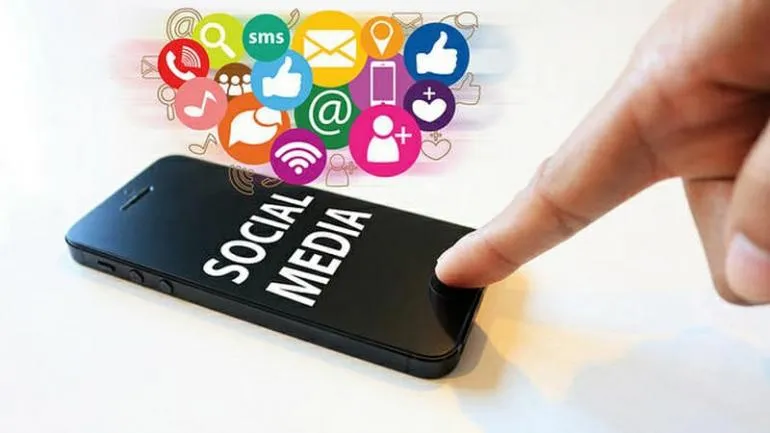 Mahasiswa di Era Media Sosial: Antara Produktivitas dan Tekanan Sosial
