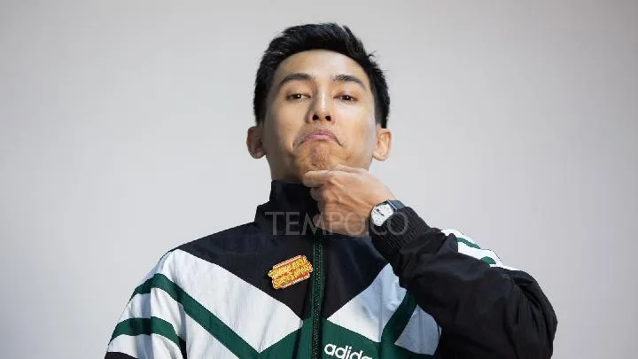 Ardit Erwandha Bertransformasi dalam Drama 'Tunggu Aku Sukses Nanti'