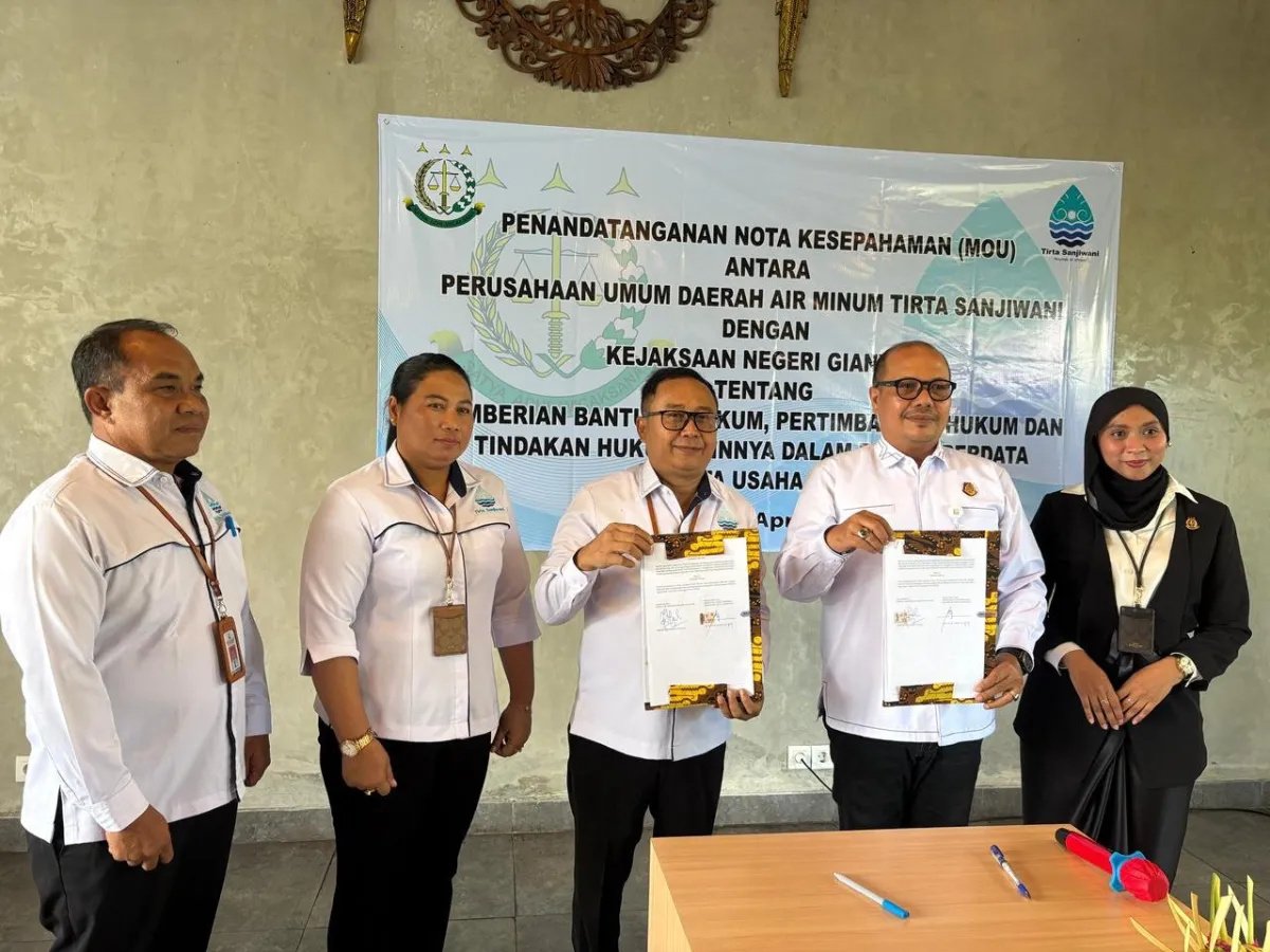 Perumda Tirta Sanjiwani dan Kejari Gianyar Tandatangani MoU untuk Penanganan Hukum