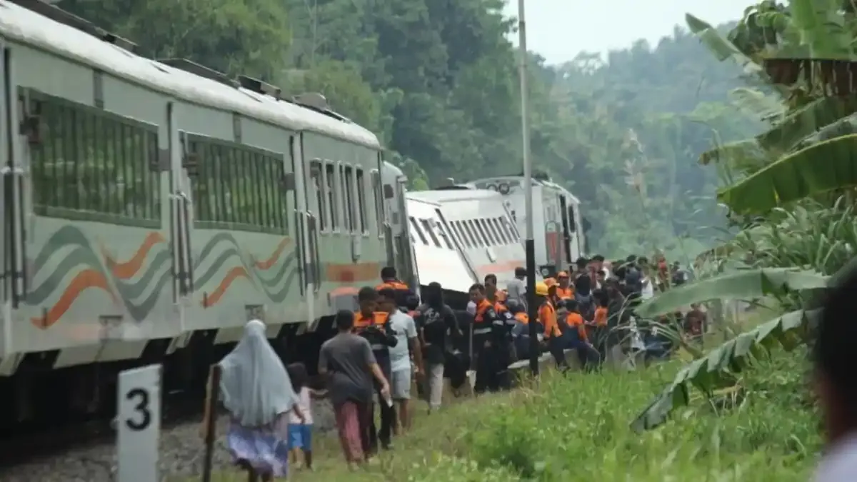 Jalur Kereta Bumiayu Kembali Normal, Beberapa KA Mulai Beroperasi