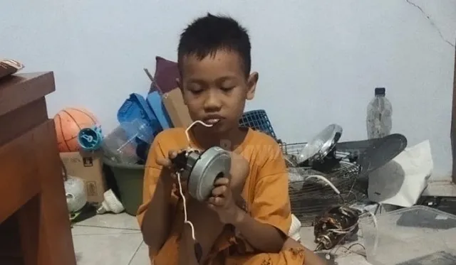 Daffa, Bocah Jenius Bojonegoro yang Ahli Teknologi Sejak Dini