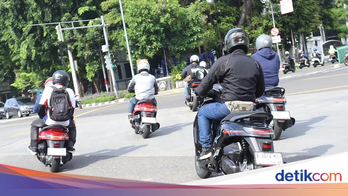 Tips Aman Berkendara Motor Selama Ramadan