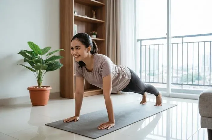 10 Gerakan Workout Efektif di Rumah Tanpa Alat