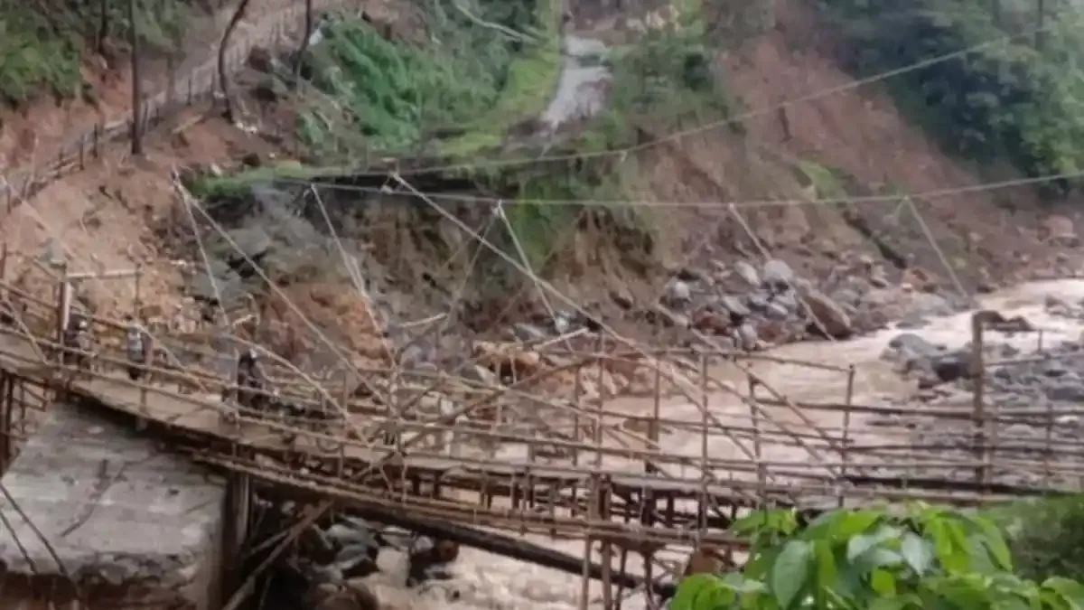 Jembatan Darurat Bambu di Bener Meriah Terancam Roboh, 14 Desa Bergantung Padanya