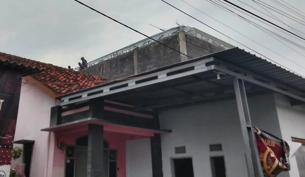 Proyek Renovasi Atap Perpustakaan Desa Alassapi Dipertanyakan Keterbukaannya