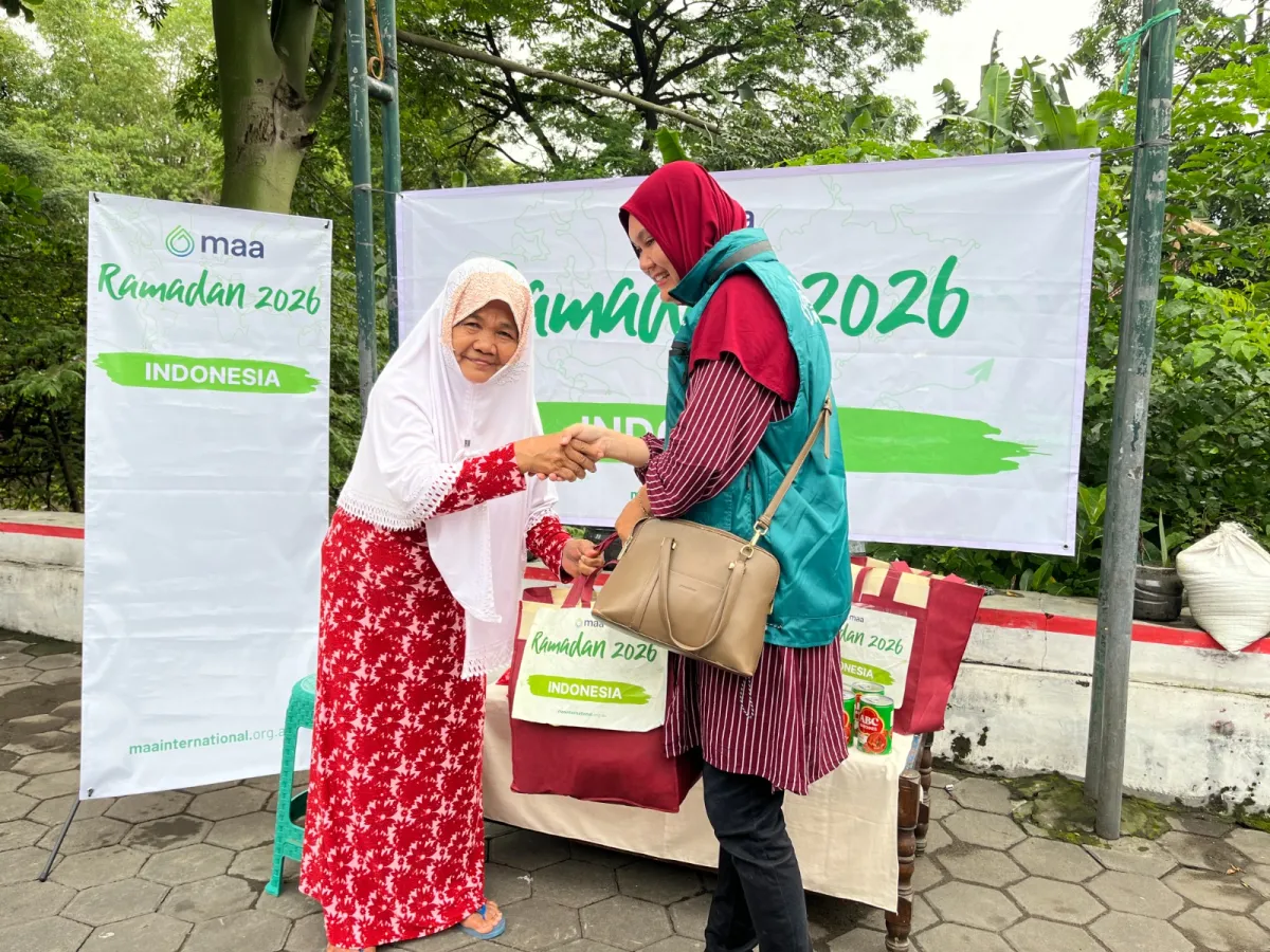 Insan Bumi Mandiri Bagikan 100 Paket Pangan untuk Lansia dan Disabilitas di Yogyakarta