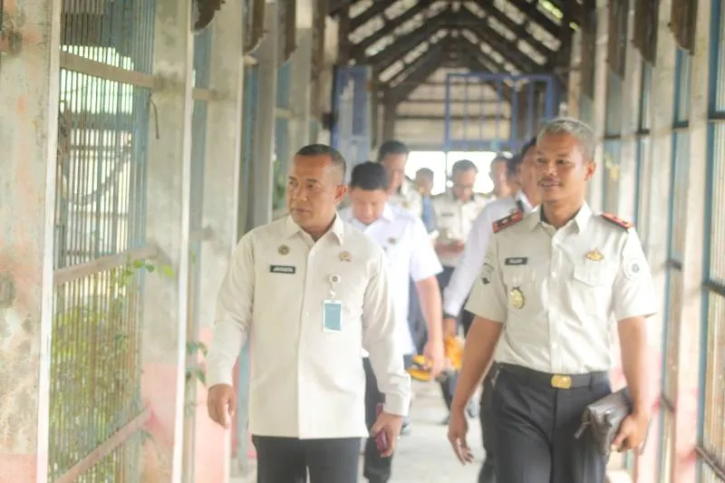 Kakanwil Ditjenpas Kalbar Pantau Keamanan dan Ketahanan Pangan di Rutan Bengkayang