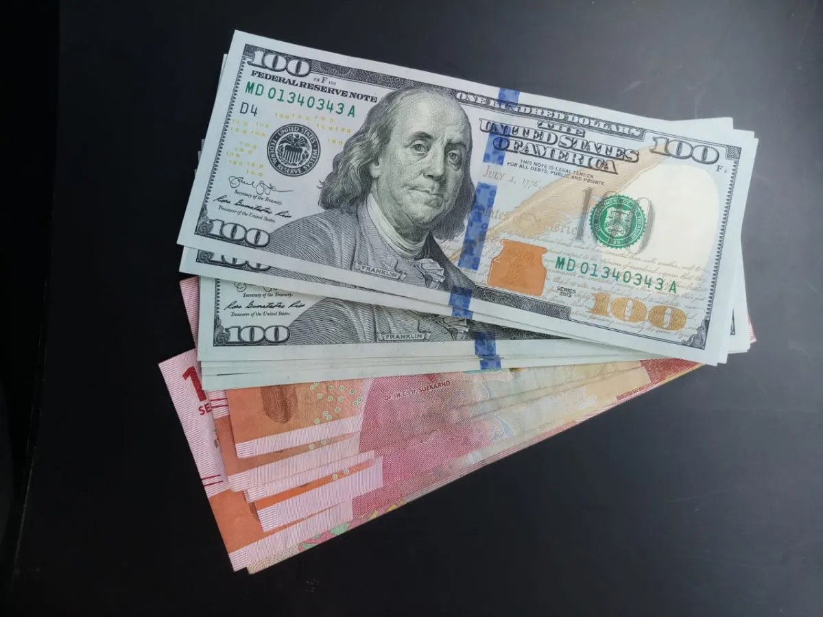 Rupiah Melemah ke Rp16.765/USD di Tengah Penurunan Dollar Global