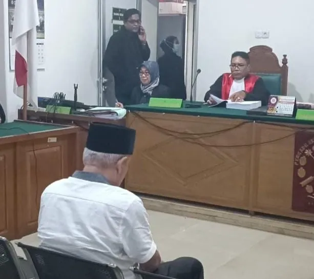 Terdakwa Korupsi Penjualan Tanah Negara Diancam 6 Tahun Penjara
