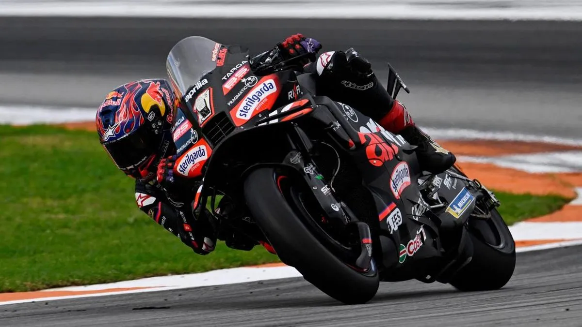 Bezzecchi Dominasi FP1 MotoGP Thailand, Marquez Keenam