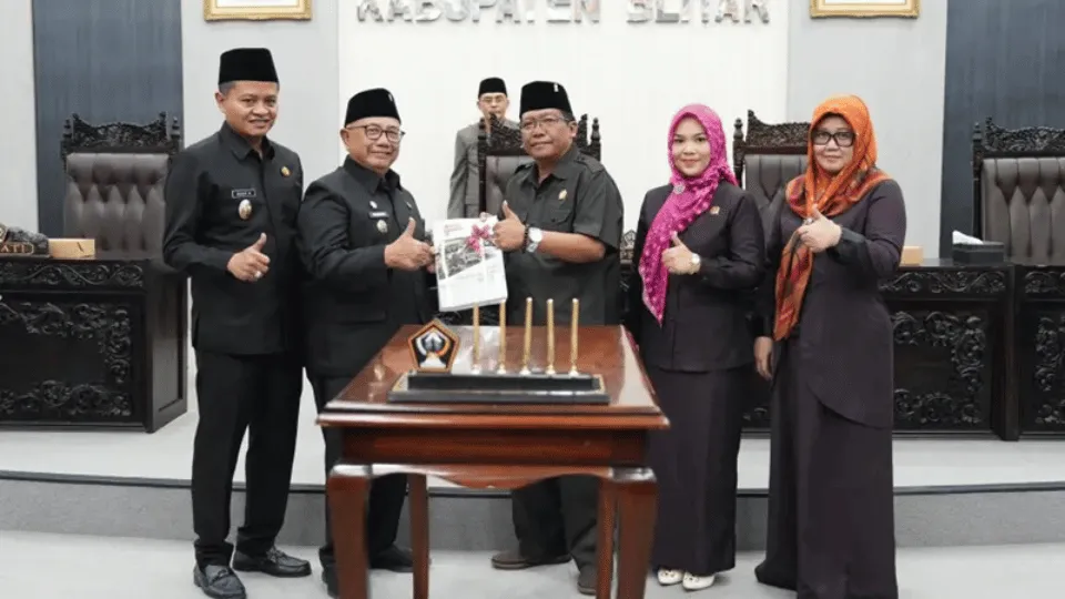 DPRD Blitar Sahkan Perda Perlindungan Produk Lokal untuk Pemberdayaan Ekonomi