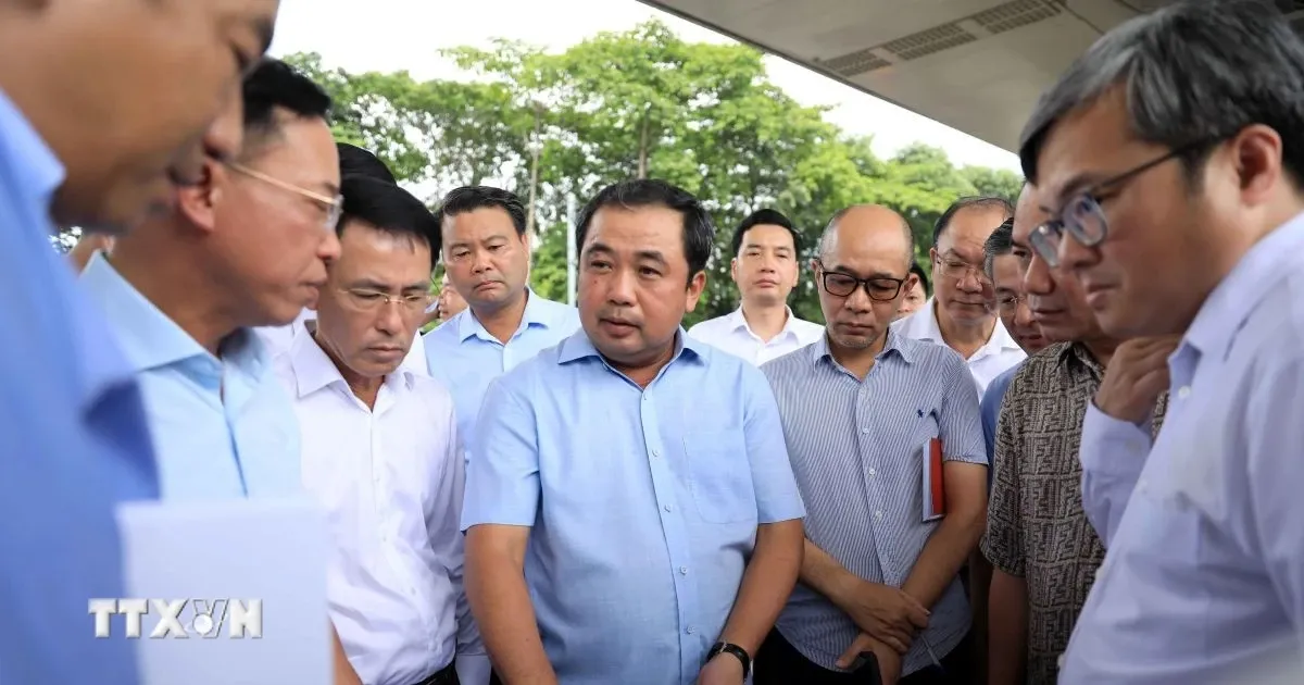 Sekretaris Partai Hanoi Tetapkan Tenggat Penyelesaian Proyek Transportasi Utama