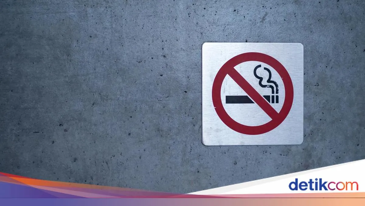MK Putuskan Pengendara Merokok Bebas dari Sanksi Kerja Sosial
